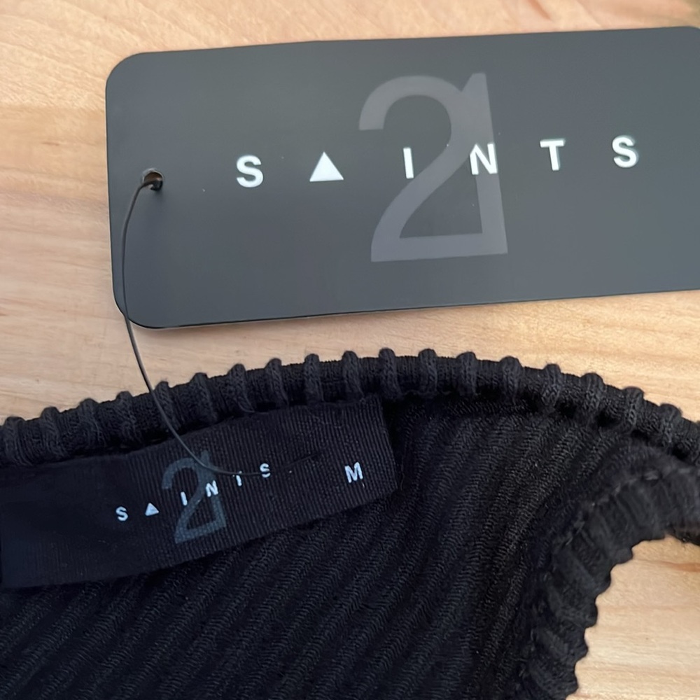 21 Saints Ladies Black V-Neck Ribbed Crop Tank Top -NWT - Picture 3 of 10